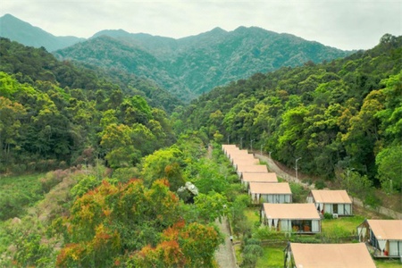 露隐三秋野奢度假民宿全景