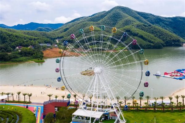 荣耀天空之城——安吉“小三亚”的浪漫与刺激水上狂欢(图2) 摩天轮