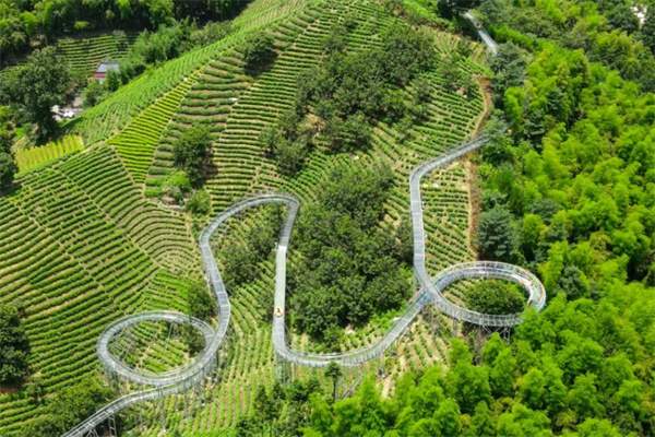 荣耀天空之城——安吉“小三亚”的浪漫与刺激水上狂欢(图3) 1号云端漂流