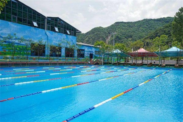 畅游桐庐龙吟谷水上乐园,体验梦幻清凉的夏日(图3) 乐园泳池