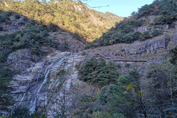 磐安百杖潭——自然之美的静谧所在(图2) 三叠瀑