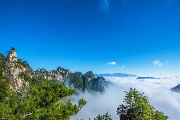 探访浙皖交界处,畅游临安大明山(图1) 大明山山顶风景