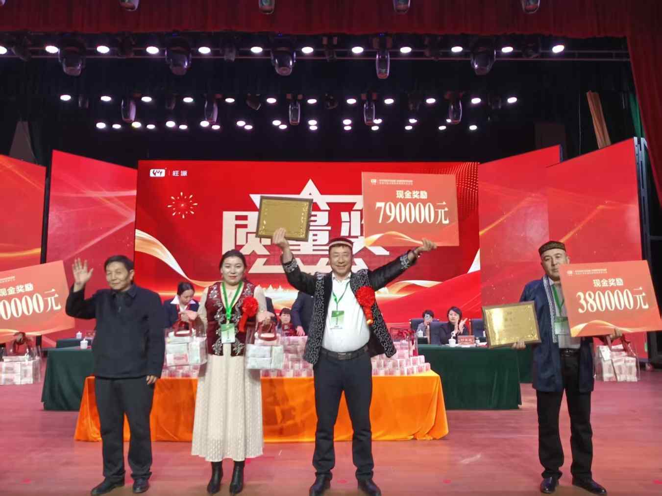 新疆福海县：3600万质量奖励发放牧民以提高驼奶奶源质量(图1)