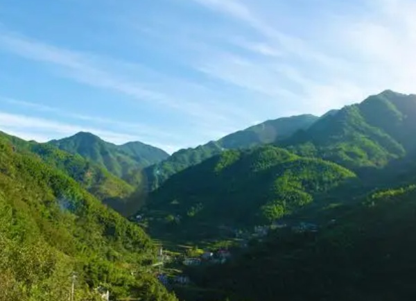 山间美景