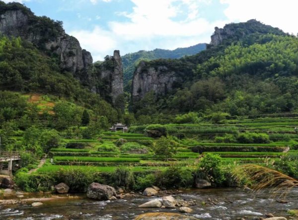 攀剑门、访龙门,醉心十门峡(图1) 十门峡全景