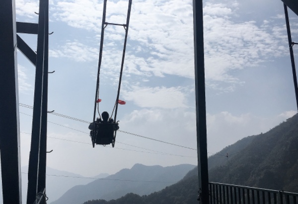 在安吉云上草原,邂逅诗与远方(图3) 悬崖秋千
