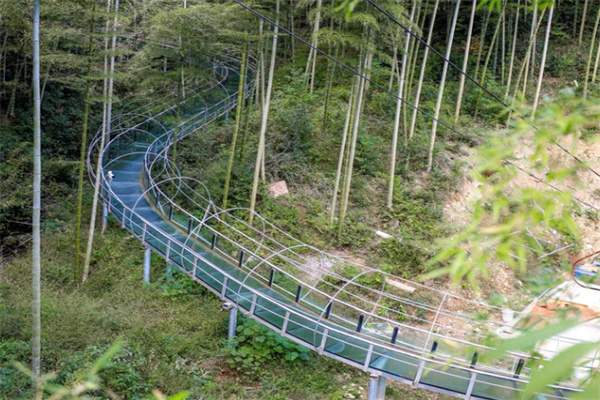 莫干山天际森谷:解锁江浙沪近郊的自然探险与欢乐盛宴(图3) 竹海漂流