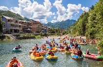 悬崖玻璃漂流与河道漂流双体验,解锁夏日刺激新维度(图3) 漂流