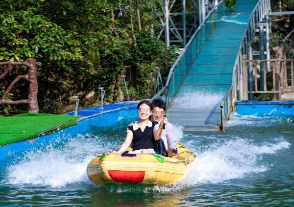 一 “玻” 碧水任漂流:解锁玻璃与水流的趣味碰撞(图6) 浙北大峡谷玻璃漂