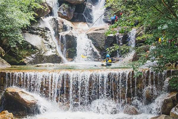 临安大明山夏日溯溪攻略:解锁你的清凉水上盛宴(图4) 溯溪景色